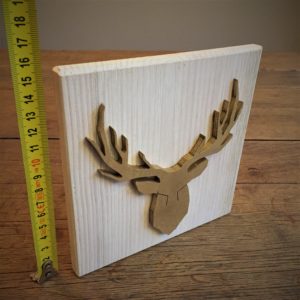 Déco cadre le Cerf d’Or sur bois massif patiné